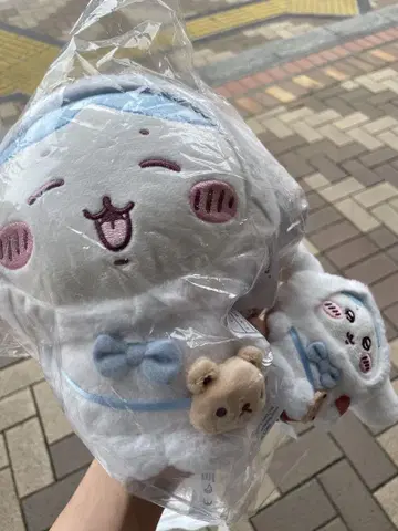 산리오 치이카와 (먼작귀) 콜라보 하치와레 시나몬 롤 봉제 인형 마스코트
