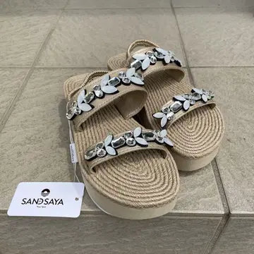 SAND SAYA 플라워 장식 슬라이드 샌들