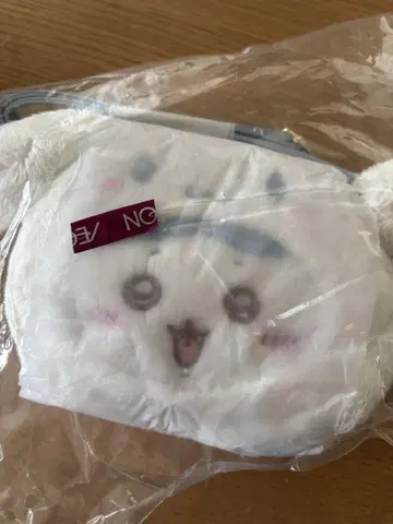 치이카와 산리오 콜라보 하치와레 파우치