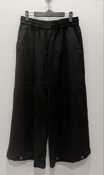 블랙 와이드 팬츠 드로우 스트링 포함