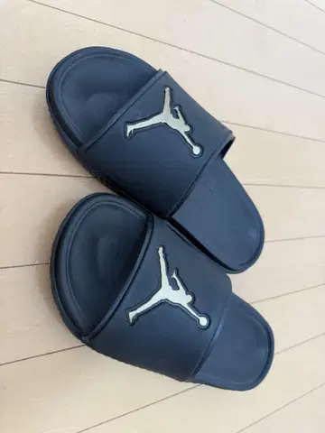 Jordan 블랙 슬라이드 샌들