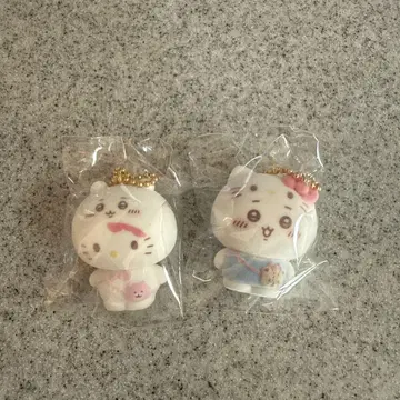 치이카와 산리오 시크릿 플로키 마스코트 참 헬로키티