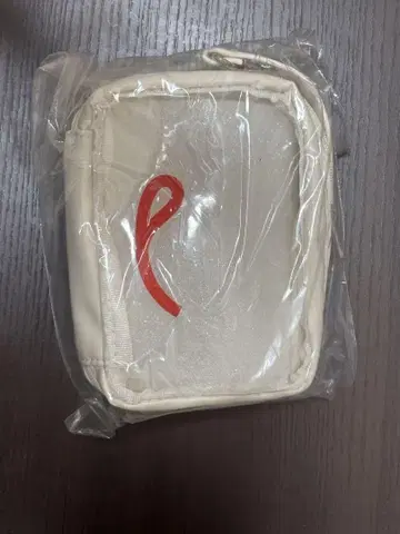 후지야 가로형 외출용 클리어 파우치 스마일 마크 페코짱 Snow Man