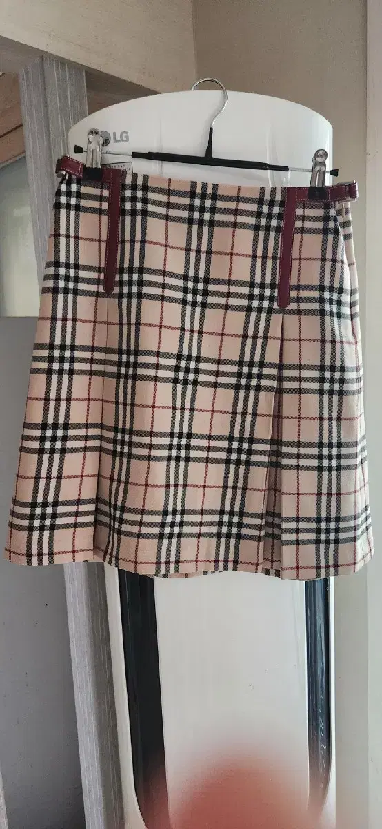 Luxury Burberry Check Skirt