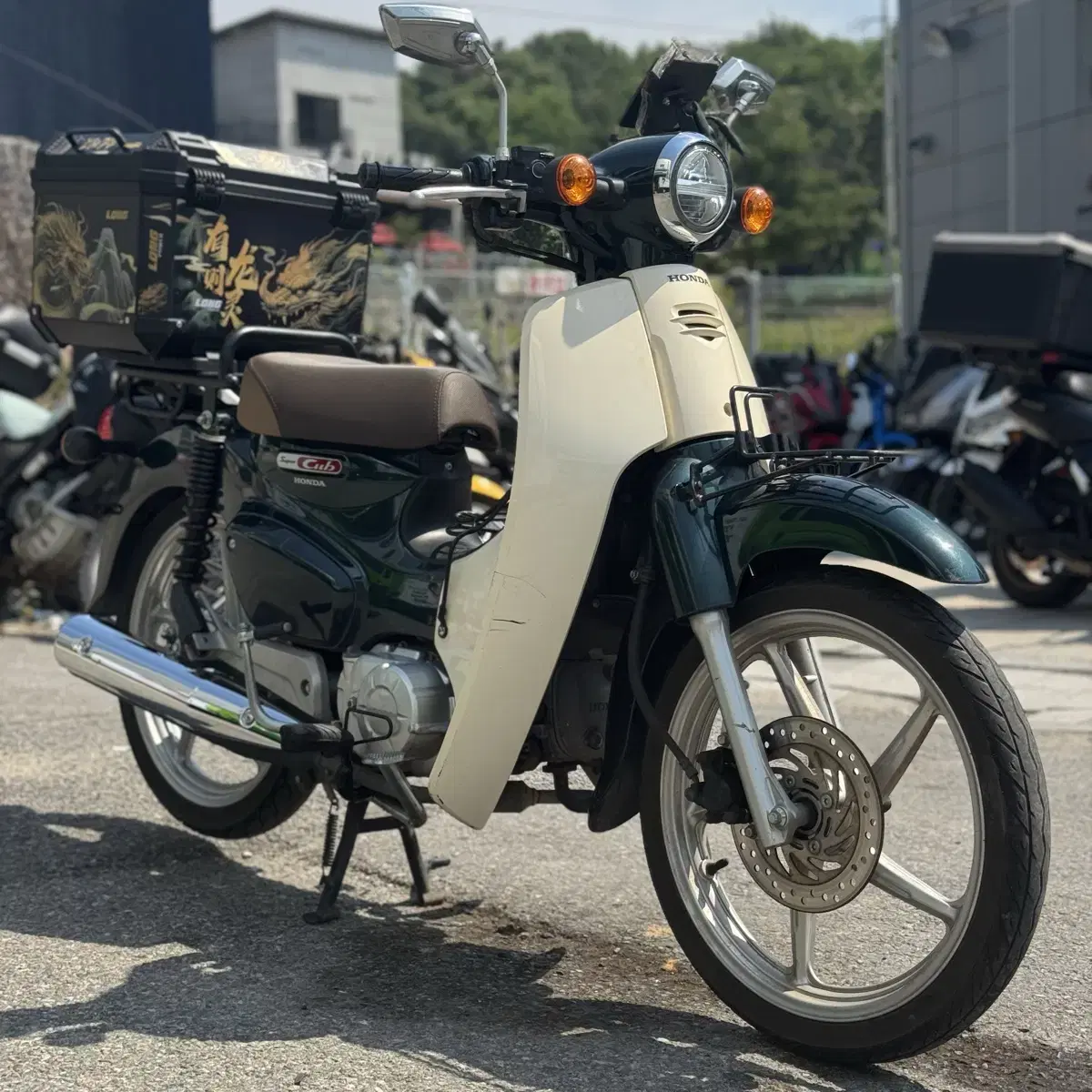 Special offer! Super Cub 110, 2021 model, 20,000 km, clean tuning at a low price!