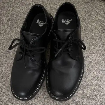 Dr. Martens 화이트 스티치 3홀 UK7
