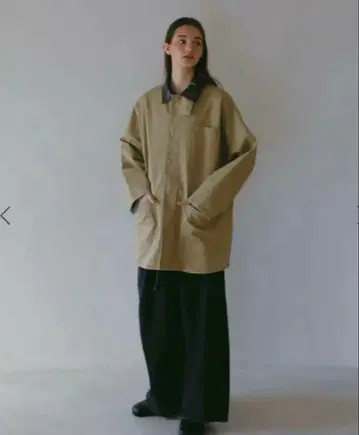 콤비 넥 워크 디테일 자켓 베이지