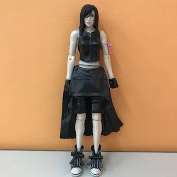 FF7 티파 락 하트 피규어