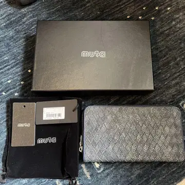 muta 무타 LARGE ZIP 장지갑 미사용 새상품 네이비