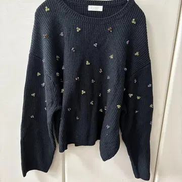 Ballisey 비즈 장식 네이비 스웨터 S