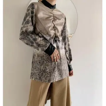 MURRAL 21FW / 시링 웨이브 톱