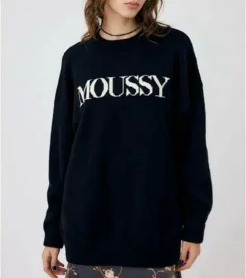 MOUSSY 오버 사이즈 로고 니트