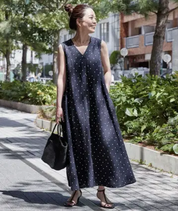 심플리시떼 린넨 혼방 도트 A 라인 롱 원피스 맥시 길이 네이비