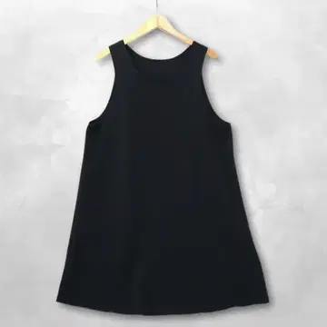 시선당 크레이프 원단 무지 슬리브리스 플레어 튜닉 원피스 블랙