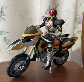S.H.Figuarts 가면라이더 카리스 섀도우 체이서 세트