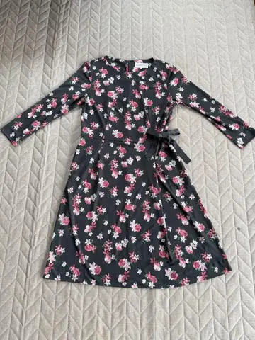 Hanae Mori ALMA en ROSE 원피스 38