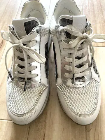 Michael Kors 메쉬 스니커즈 화이트