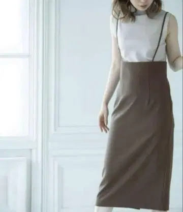 NOBLE 숄더 스트랩 살로펫 스커트 36