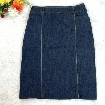 UNTITLED 타이트 스커트 데님 사이즈 0 깔끔한 월드