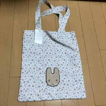 새상품 가격표 부착 산리오 마론 크림 블루블루에 꽃무늬 토트백 파랑