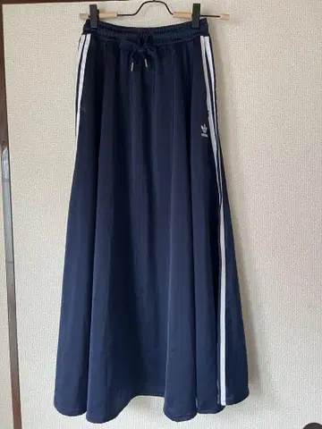 아디다스 네이비 롱 스커트