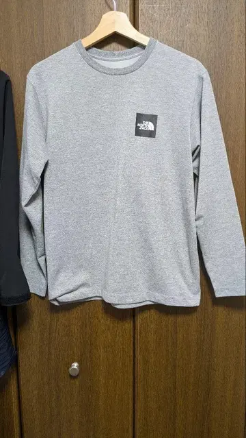 THE NORTH FACE 그레이 긴팔 티셔츠 M