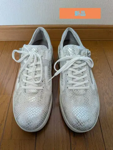 (새상품) durea 실버 스니커즈