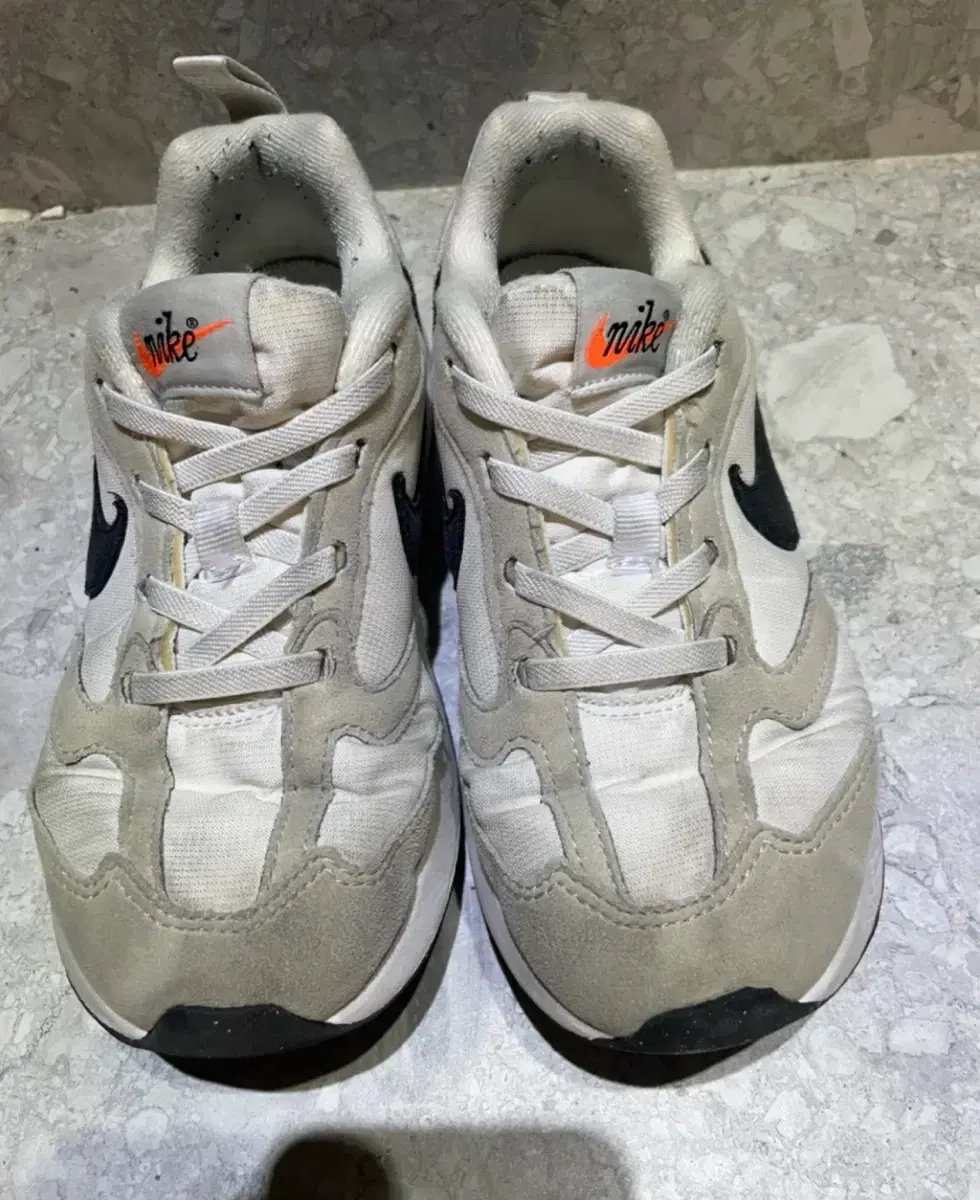Nike Kids Air Don 210