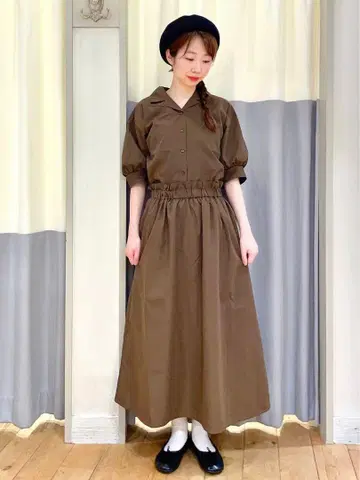에카 소포 퍼프 슬리브 오픈 카라 셔츠, 턱 스커트 묶음 판매