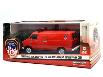 그린 라이트 1983 닷지 라무 B250 밴 -FDNY