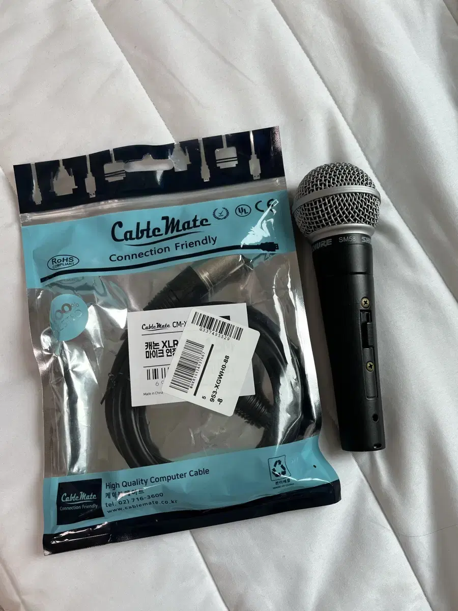 Shure SM58 Microphone + Canon Cable