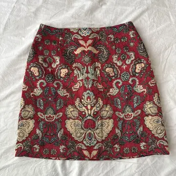 Lily Brown 꽃무늬 타이트 스커트