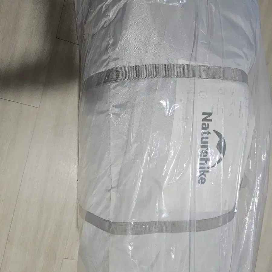 NATUREHIKE | 네이처하이크 Naturehike Air7.0 tent, sealed, new product  #네이처하이크,#네이처하이크7.0,#에어텐트,#원터치텐트,#텐트 on Bunjang Global Site.