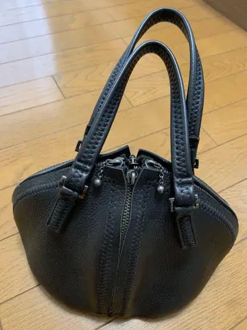 NAOTOSATOH 블랙 가죽 핸드백