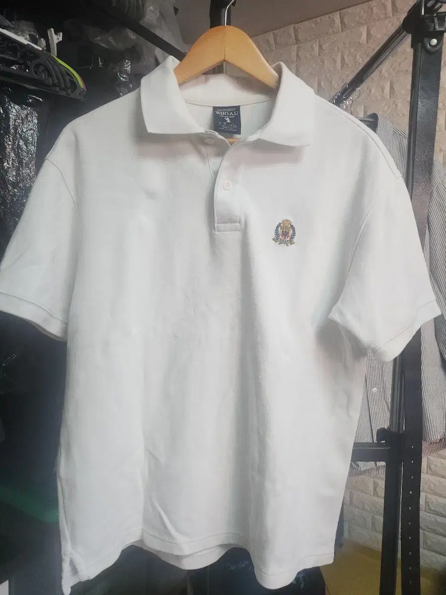 [M] Who.a.u Kara T-shirt