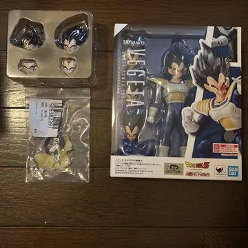 s.h.figuarts 베지터 24000의 전투력 & 커스텀 부품 세트