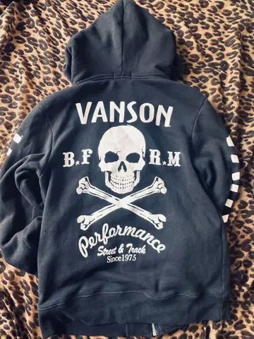 VANSON 반슨 스컬 후드티