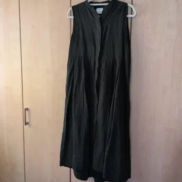 오넷 슬리브리스 블랙 린넨 원피스 블랙