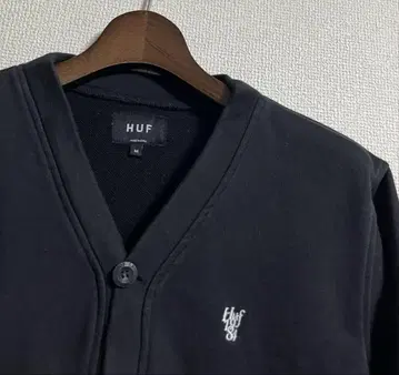 HUF 하프 로고 자수 맨투맨 가디건