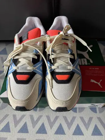 새상품 PUMA 26cm 유니섹스 스니커즈