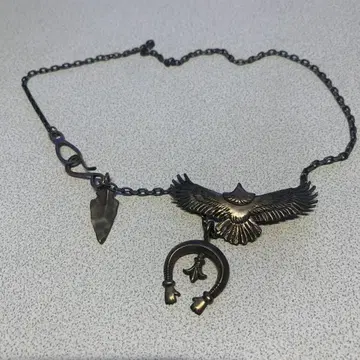 고로즈 이글 목걸이