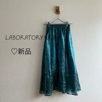 LABORATORY WORK 메탈릭 샤이니 스커트 K31
