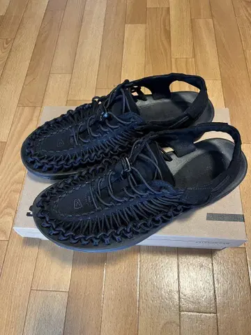 KEEN UNEEK(킨 유니크) 샌들 28.0cm