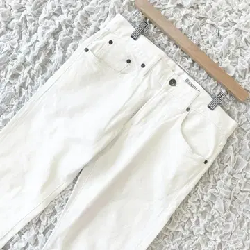 유니클로 청바지 스트레이트 데님 청바지 팬츠 화이트 캐주얼