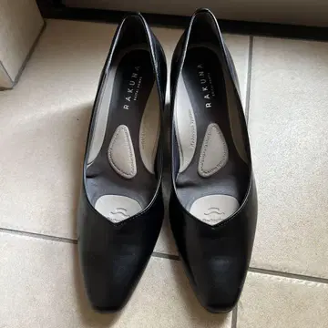 RAKUNA 블랙 지압 펌프스 24cm