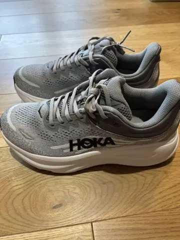 [새상품] HOKA BONDI 9 그레이 러닝화