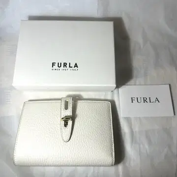 새상품 FURLA 화이트 가죽 접이식 지갑 카프 스킨 훌라