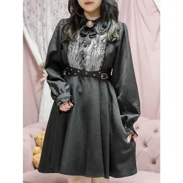 ROJITA 로지타 브로치 장식 레이스 절개 크로스 벨트 원피스 블랙