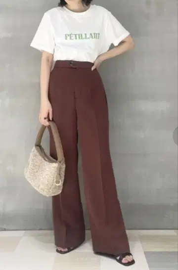 LILY BROWN 로고 프린트 티셔츠