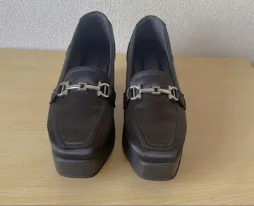 힐즈 애비뉴 블랙 로퍼
